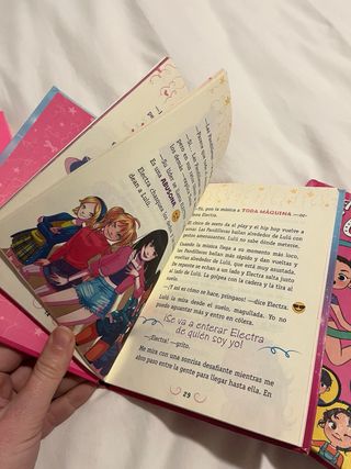 Libros youtubers:Elashow, Divertiguay, Clodett (2)