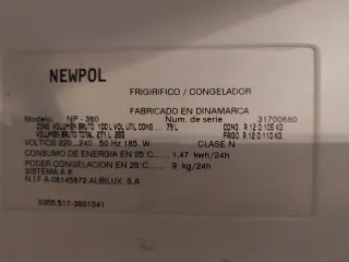 Nevera combi funcionando