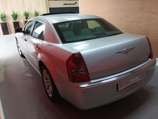 Chrysler 300 C AÑO 2005 CON SOLO 143.000