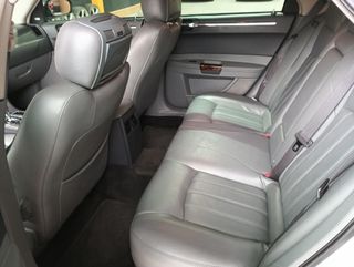 Chrysler 300 C AÑO 2005 CON SOLO 143.000