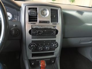 Chrysler 300 C AÑO 2005 CON SOLO 143.000