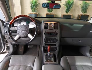 Chrysler 300 C AÑO 2005 CON SOLO 143.000