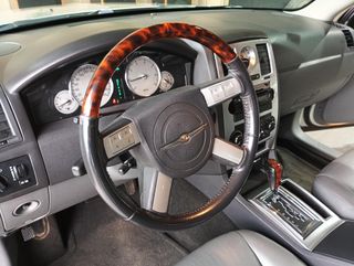 Chrysler 300 C AÑO 2005 CON SOLO 143.000