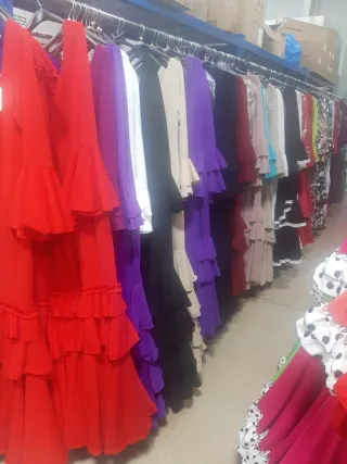 Vestidos de Flamenca con Lunares, lisos, etc