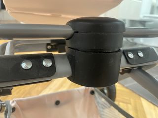 Cochecito de juguete rosa