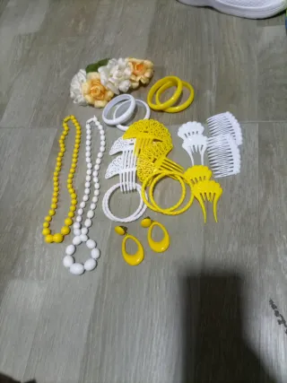 Traje Flamenca Niña Blanco y Amarillo