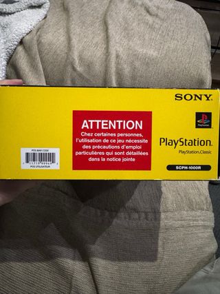 PlayStation Classic Mini + USB con muchos Juegos