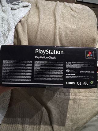 PlayStation Classic Mini + USB con muchos Juegos