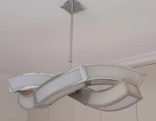 Lámpara de techo moderna diseño curvo