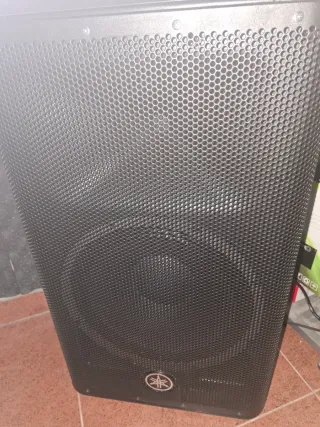 Yamaha DXR12mkII Altavoz Activo 12