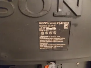 Televisor Sony Trinitron. Modelo KV-X2973E
