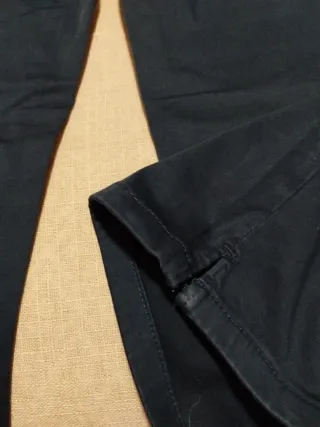 Pantalones pirata Cortefiel azul marino tachas