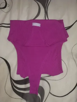 Body fucsia de canalé sin mangas