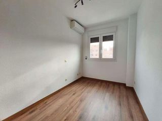 Piso en alquiler en Parque Lisboa - La Paz en Alcorcón