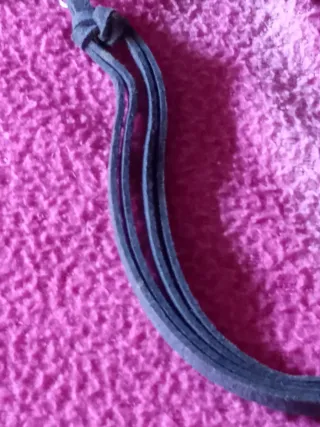 COLGANTE REDONDO CON PIEDRAS ENGARZADAS MULTICOLOR