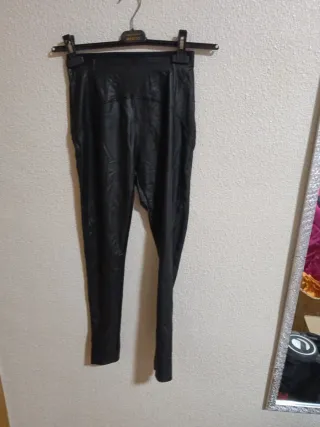 Pantalón polipiel efecto piel Talla XS/S