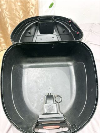 Baúl Givi para Moto Porta Cascos Negro