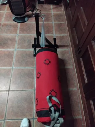 Saco de boxeo con soporte