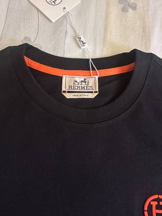 Camiseta Hermes Negra (leer)