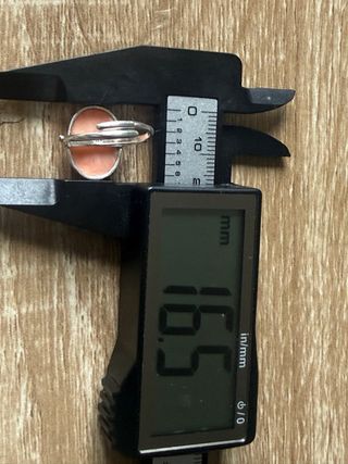 Anello corallo rosa dama intagliata