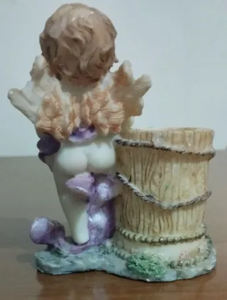 Figura Querubín Resina con Paloma