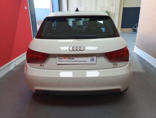 Audi A1 TDI AÑO 2012 CON 185.000KM