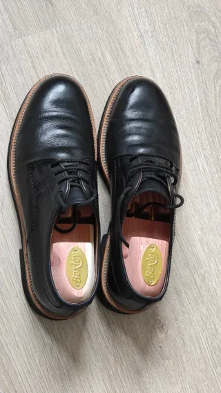 Tod's Zapatos de Cuero Negro Originales