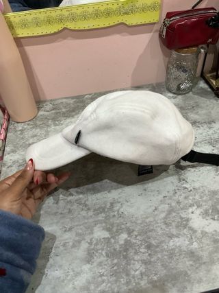 Gorra blanca Pull&Bear / NUEVO