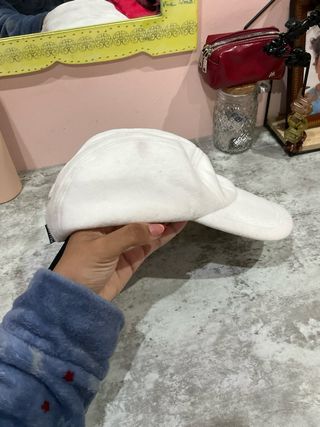 Gorra blanca Pull&Bear / NUEVO