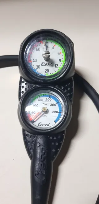 Manómetro Cressi para buceo