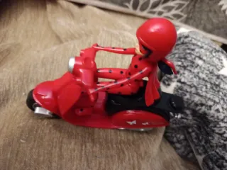 Moto Ladybug
