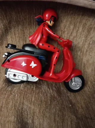Moto Ladybug