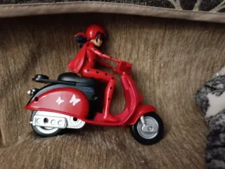 Moto Ladybug