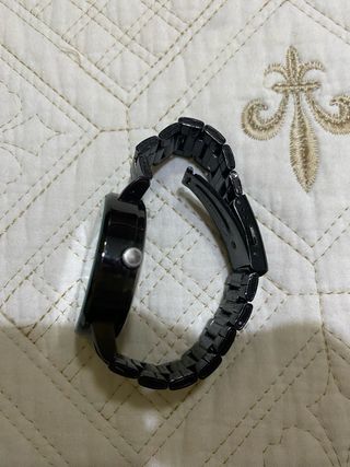 Reloj Negro y Plateado