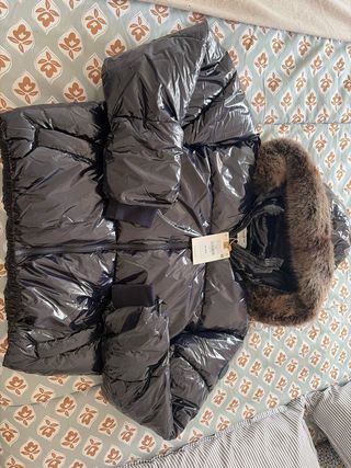 Chaqueta Brownie Azul Brillante con Capucha Nueva