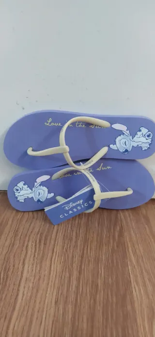 Chanclas Disney Moradas y Amarillas