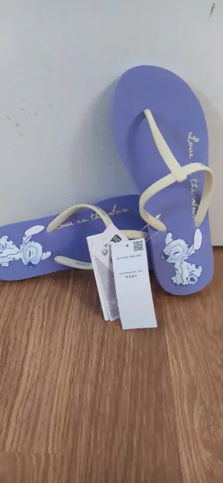 Chanclas Disney Moradas y Amarillas