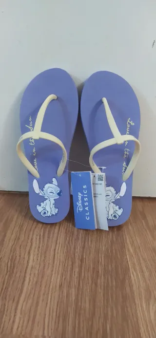 Chanclas Disney Moradas y Amarillas