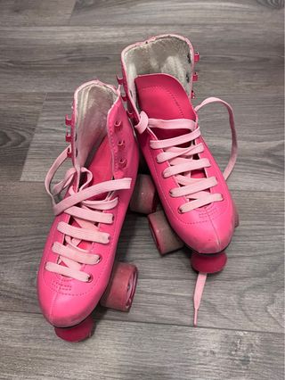 Patines 4 ruedas niña talla 35 + Casco