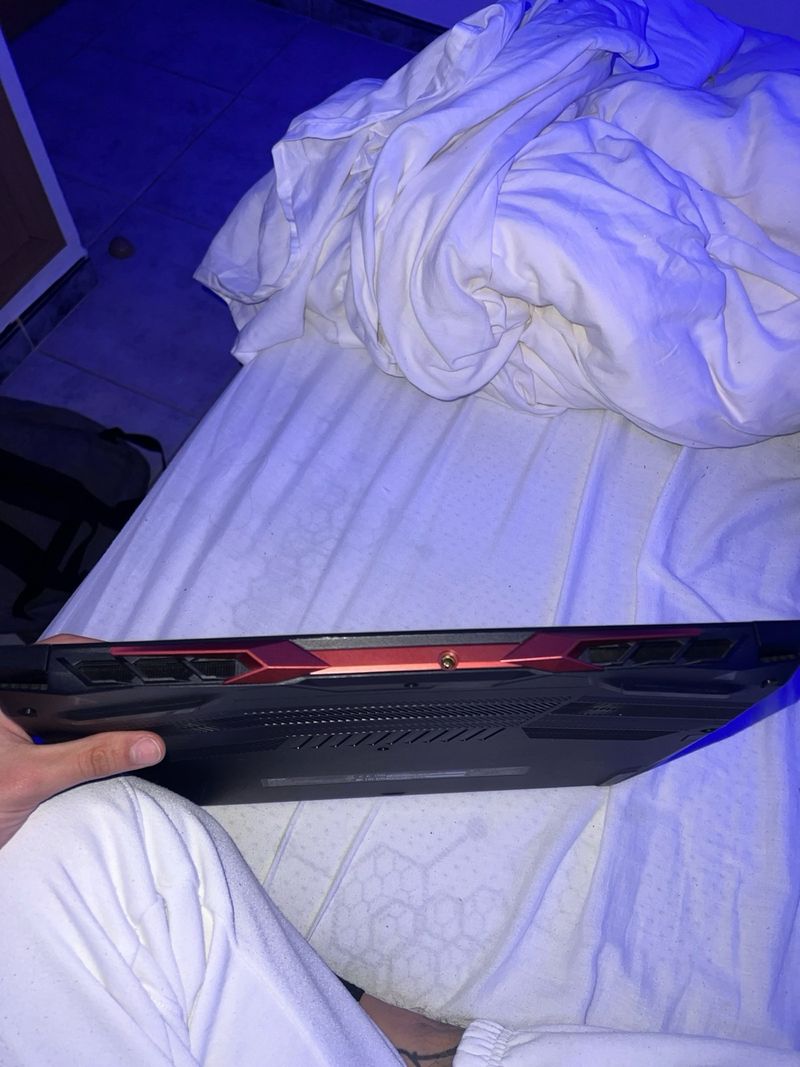 Acer Nitro 5 Ryzen 7 RTX 3050 16GB 1TB SSD 144Hz G afbeelding 7