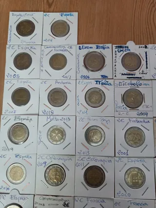 32 Monedas 2 Euros Diferentes