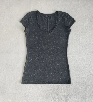 Camiseta Bershka T. M.