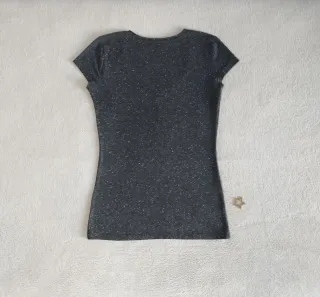 Camiseta Bershka T. M.