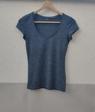 Camiseta Bershka T. M.