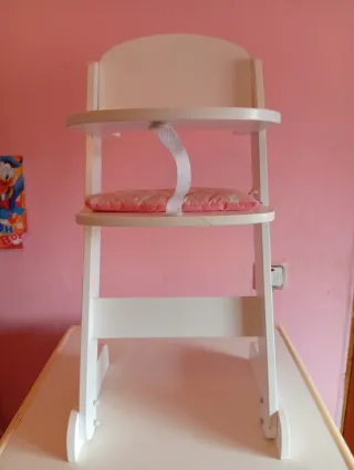 Trona de muñecas blanca