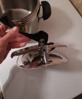 Pentola a pressione Lagostina 5L