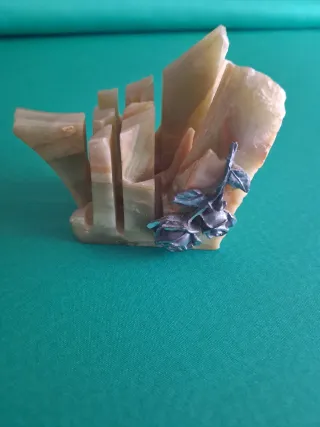 Fermacarte in onice con decoro