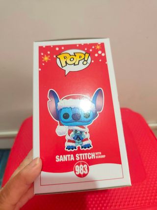 Funko Pop! Disney Stitch Santa 983 con Scrump