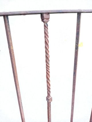 Reja de forja antigua