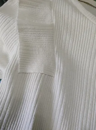 Camiseta Zara canalé volantes